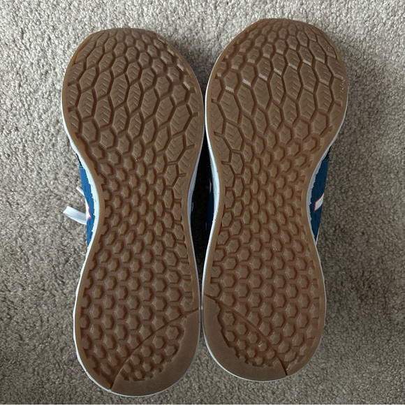 Brand new 10.5 new balance - Picture 4 of 4